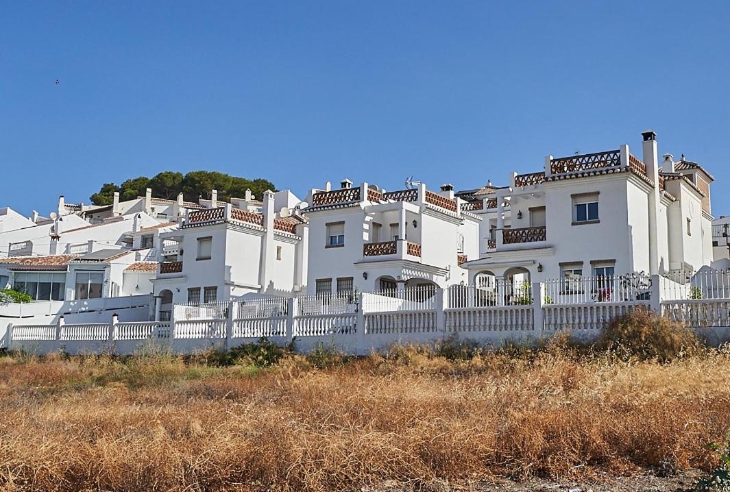 Villa Pura - Private Jacuzzi & Heated Pool Nerja Kültér fotó