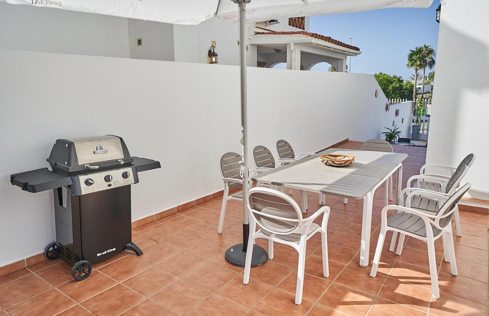 Villa Pura - Private Jacuzzi & Heated Pool Nerja Kültér fotó