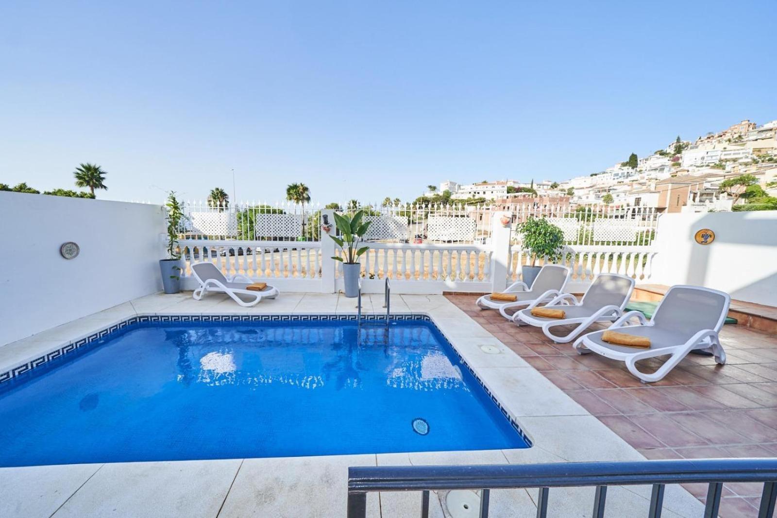 Villa Pura - Private Jacuzzi & Heated Pool Nerja Kültér fotó