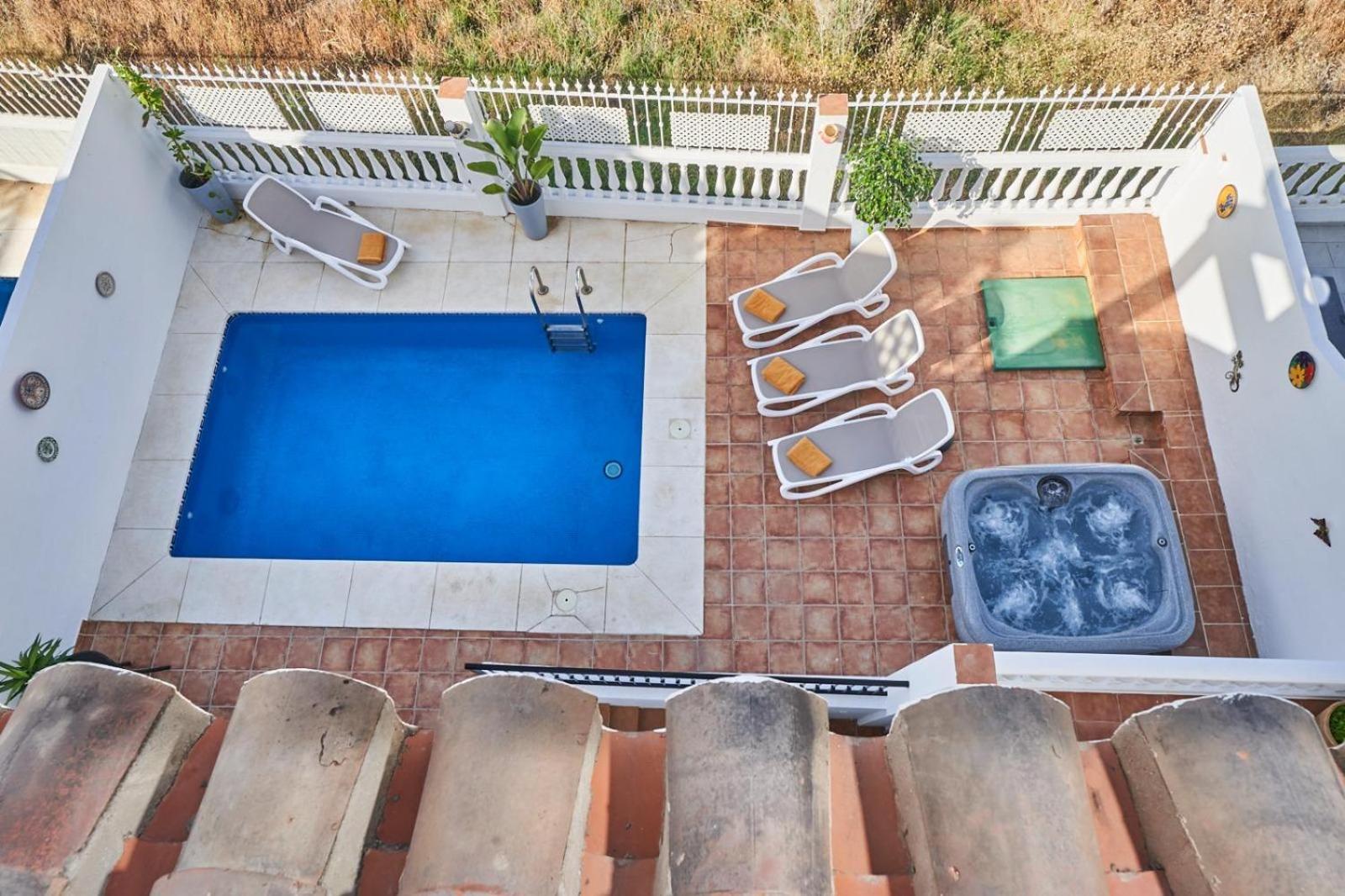 Villa Pura - Private Jacuzzi & Heated Pool Nerja Kültér fotó