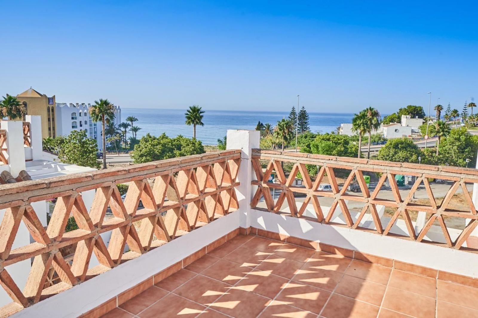 Villa Pura - Private Jacuzzi & Heated Pool Nerja Kültér fotó
