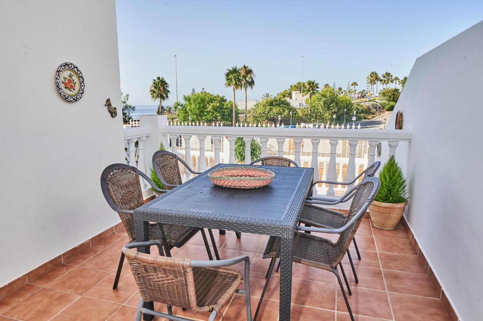 Villa Pura - Private Jacuzzi & Heated Pool Nerja Kültér fotó